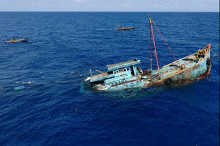 illegal fishing boat sinking, illegal fishing, fishing boat